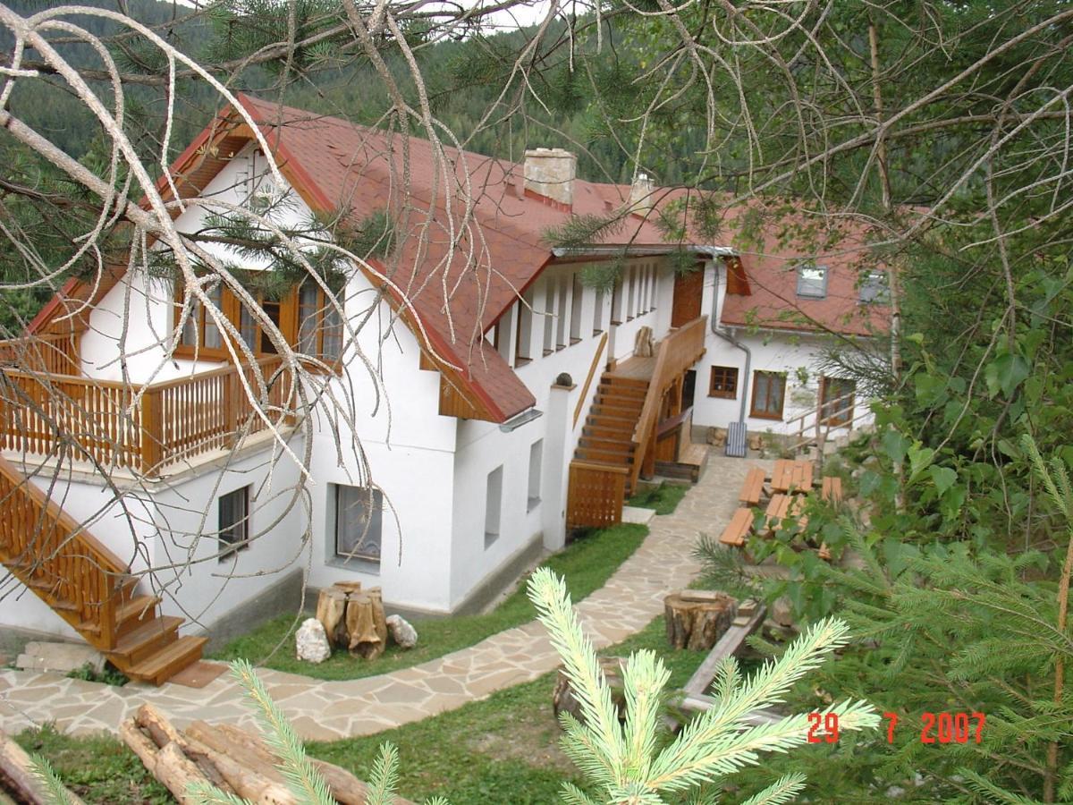 Penzion U Cupku Mlynky ภายนอก รูปภาพ